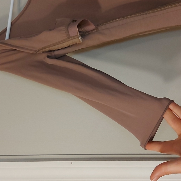 Shapewear size Large - Picture 9 of 11